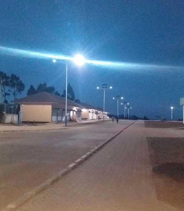 凌源市非洲科特迪瓦太阳能路灯工程